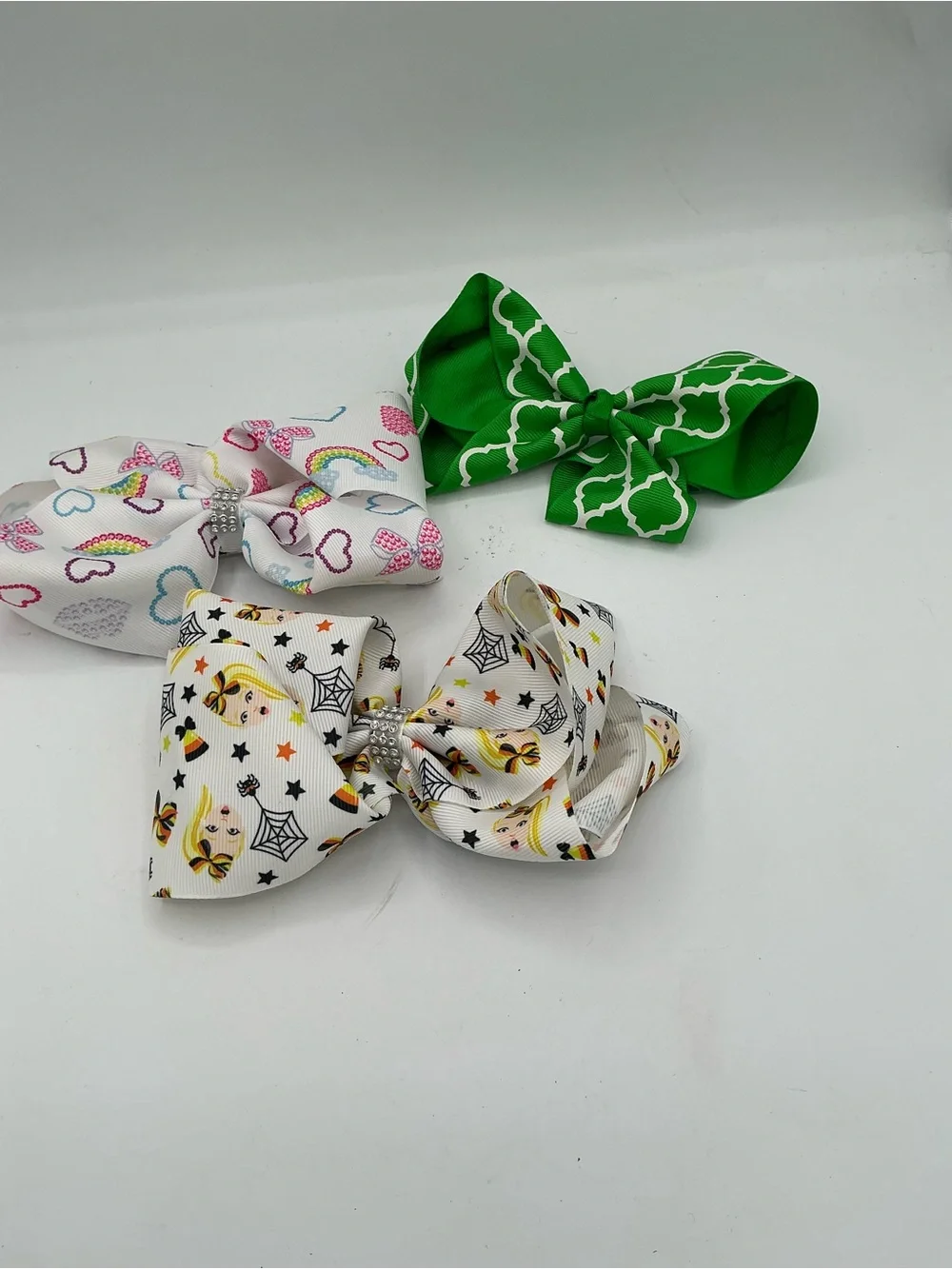 Girls hair bow set 8 medium size bows and 2 medium sizeponytail holders